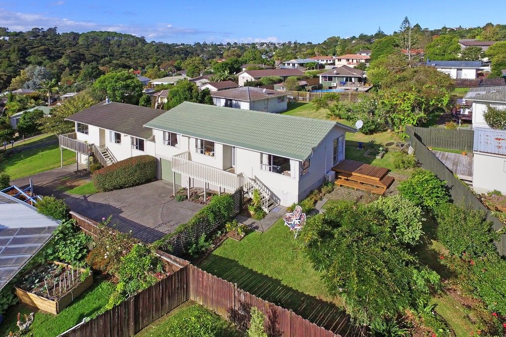2/19 Glastron Place, Bayview, North Shore City
