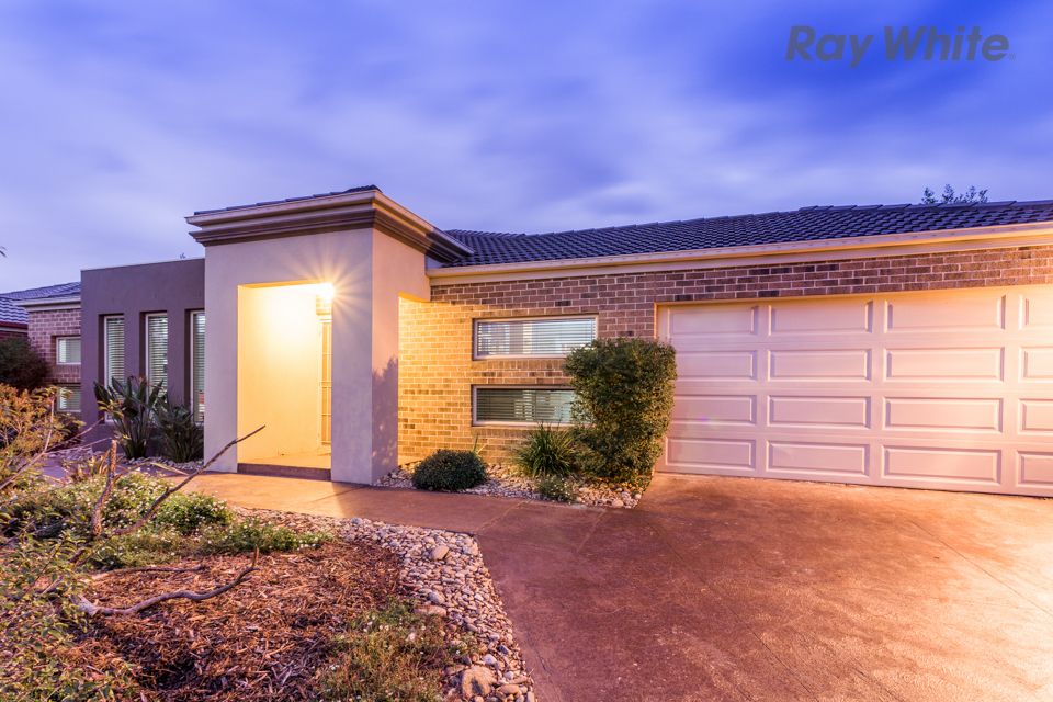 4 Druitt Place, Taylors Hill, VIC 3037