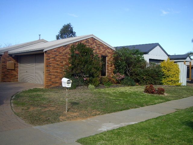 31 Lawson Drive, Moama, NSW 2731