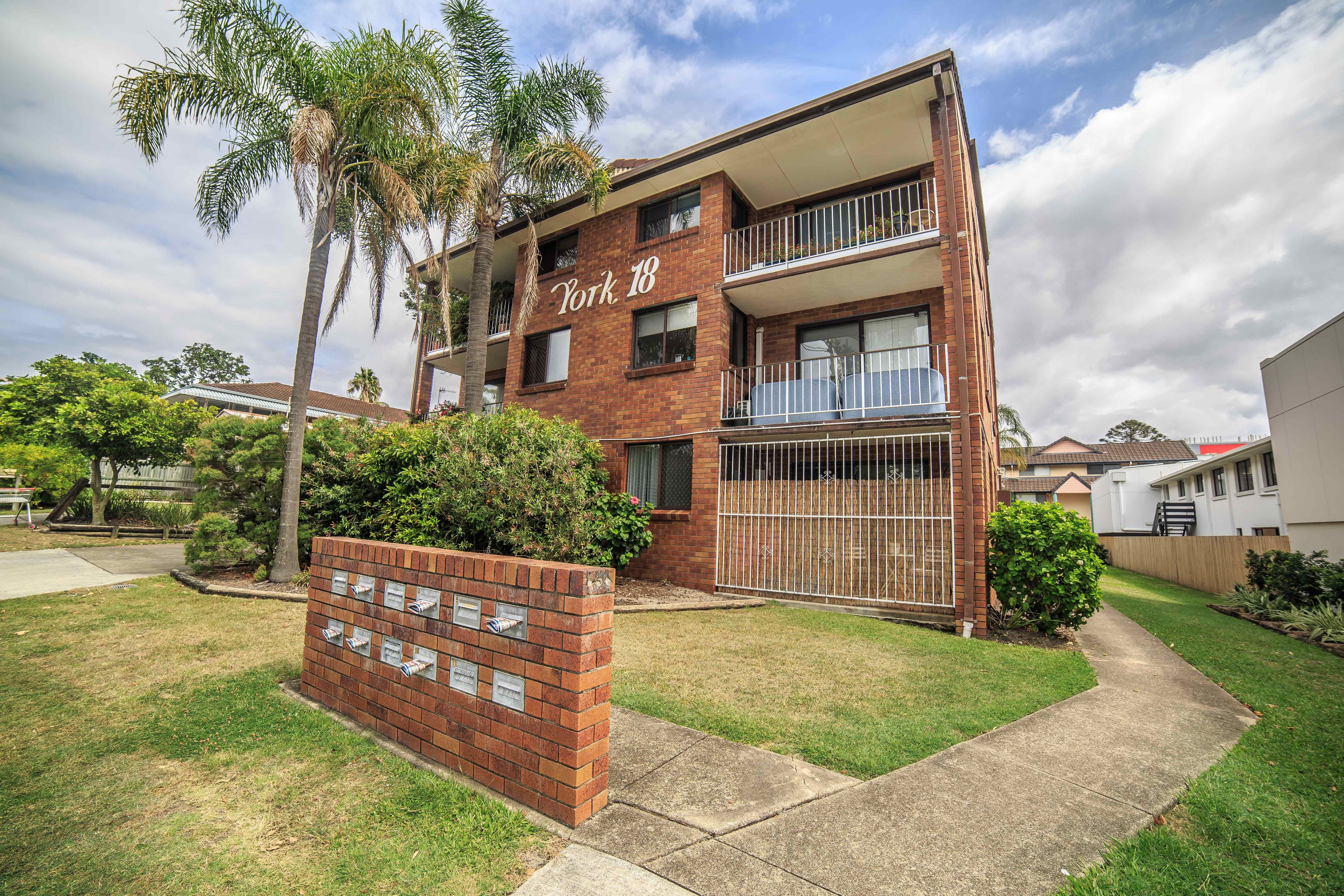 1/18 Garden Street, Southport, QLD 4215