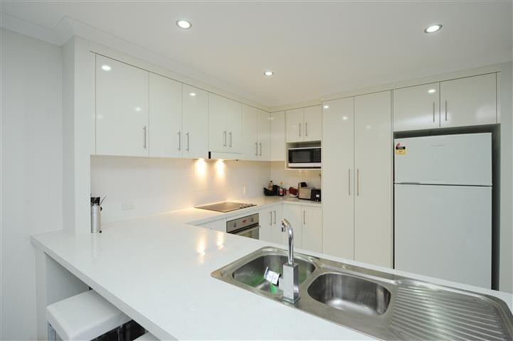 1/27 Side Street, West Gladstone, QLD 4680