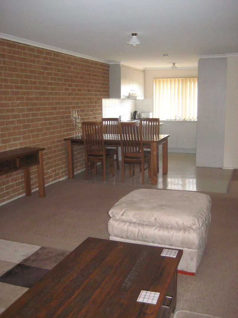 1/39 Walker Crescent, Jerrabomberra, NSW 2619