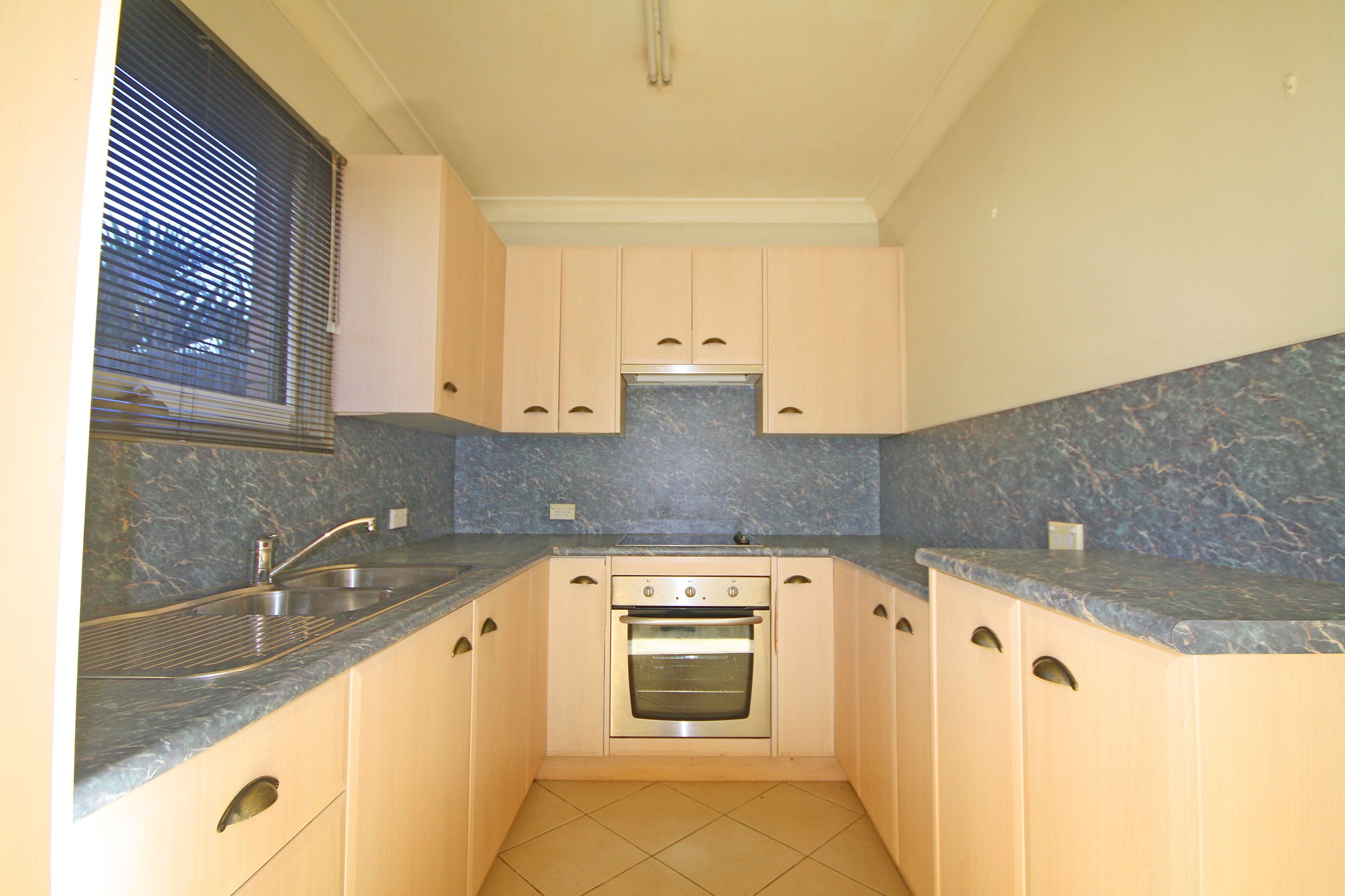 Ambarvale, NSW 2560