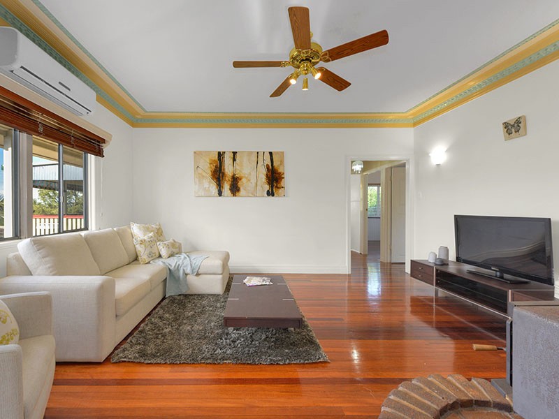 16 Roseneath Parade, Wynnum West, QLD 4178