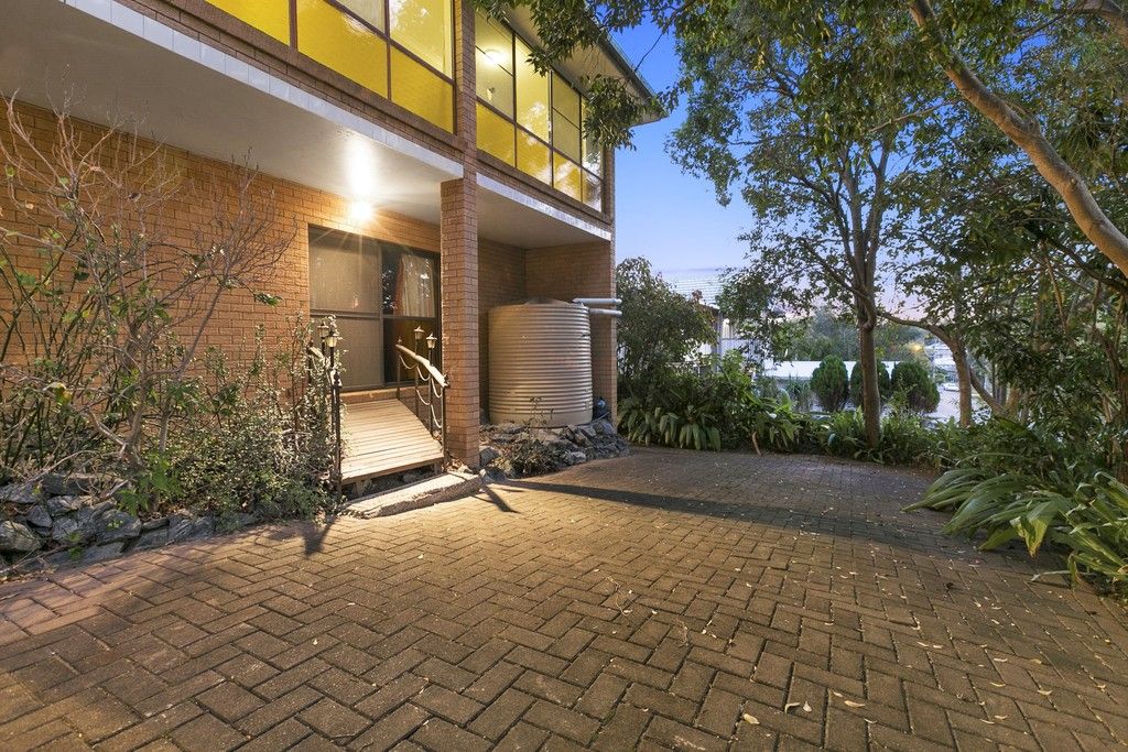 441 Nursery Road, Holland Park, QLD 4121