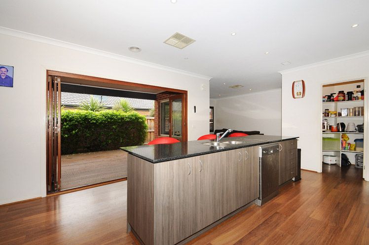 24 Kensei Place, Sandhurst, VIC 3977