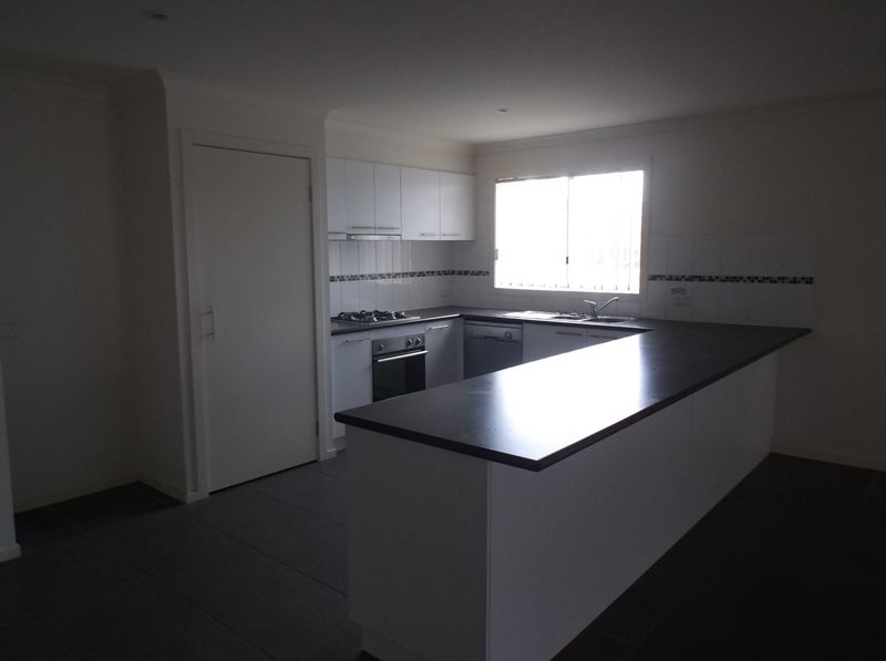 1 Greenview Court, Cranbourne North, VIC 3977
