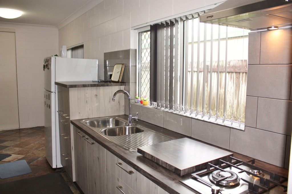 2 /27 Armstrong Street, Edmonton, QLD 4869