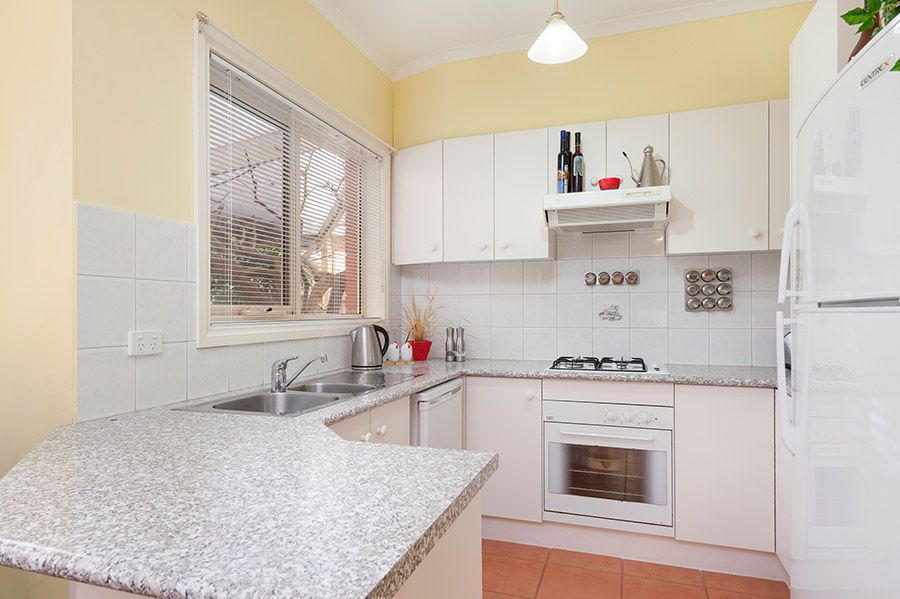 16 Willmott Drive, Craigieburn, VIC 3064