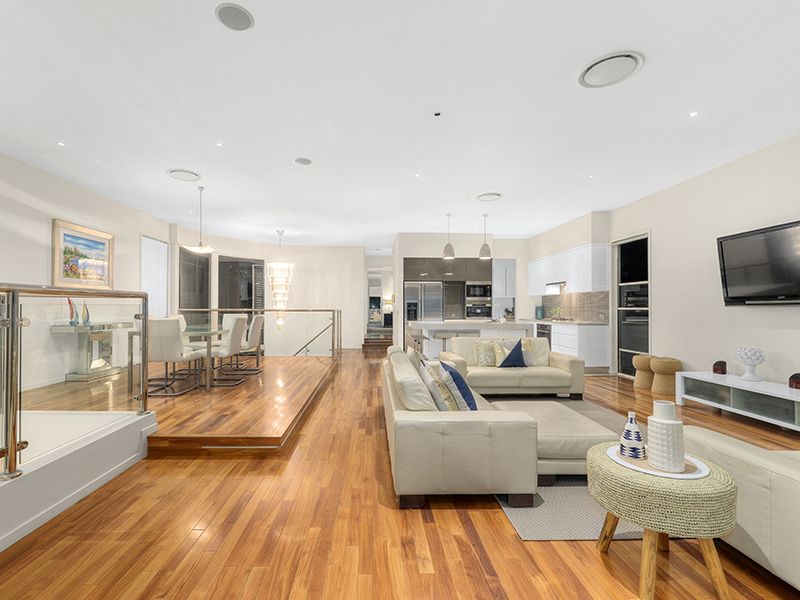 56 Pine Street, Bulimba, QLD 4171