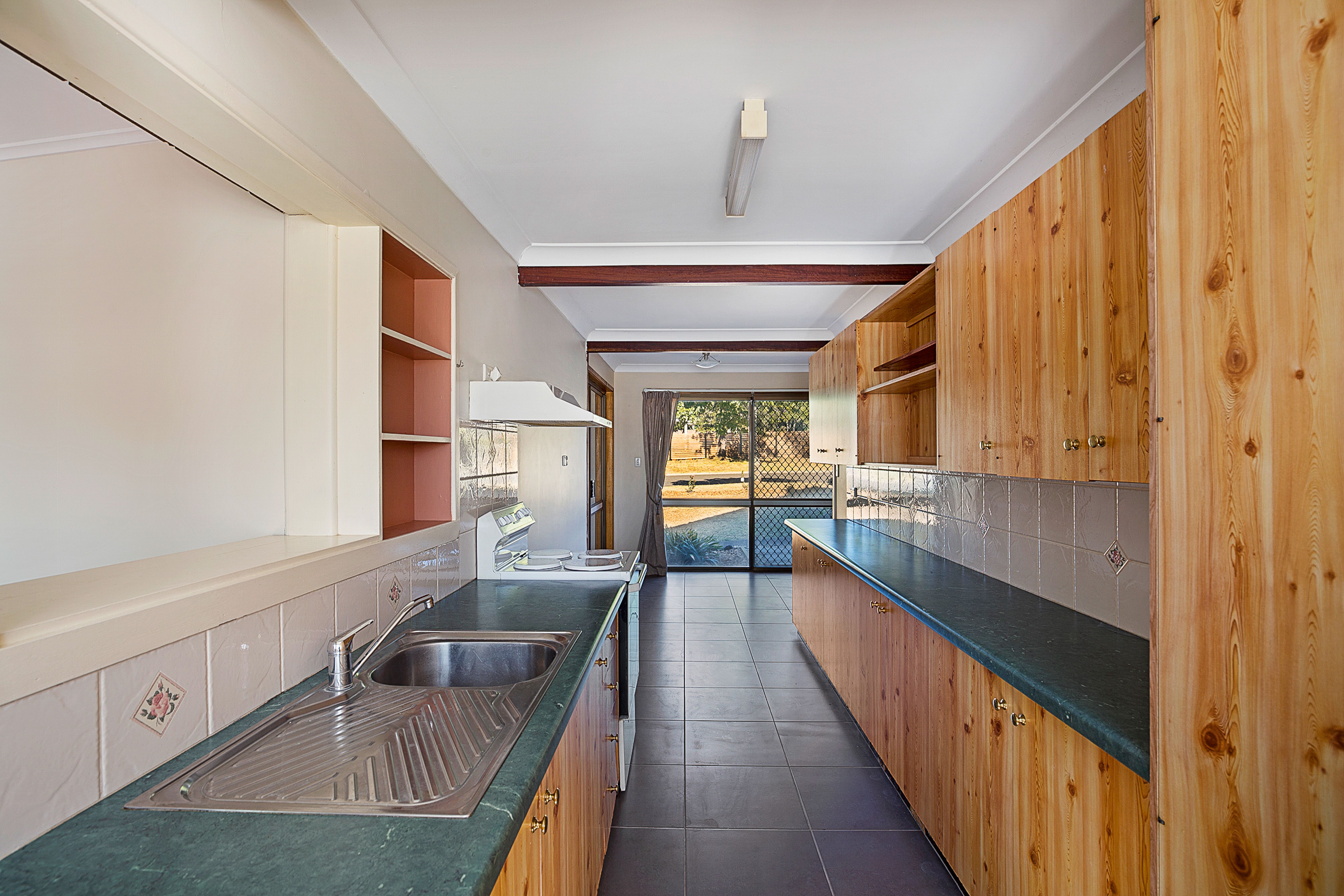 17 Cortess Street, Kearneys Spring, QLD 4350