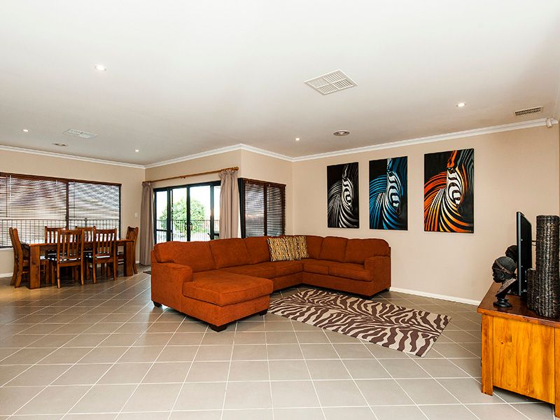 61 Baskerville Crescent, Baldivis, WA 6171