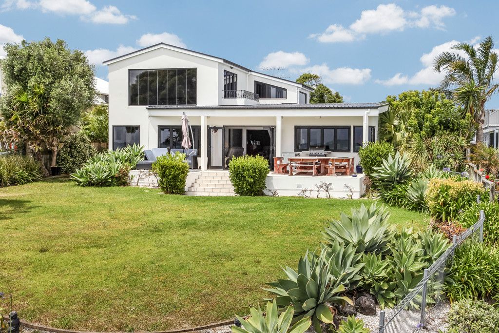 23A Hawke Crescent, Beachlands, Manukau City