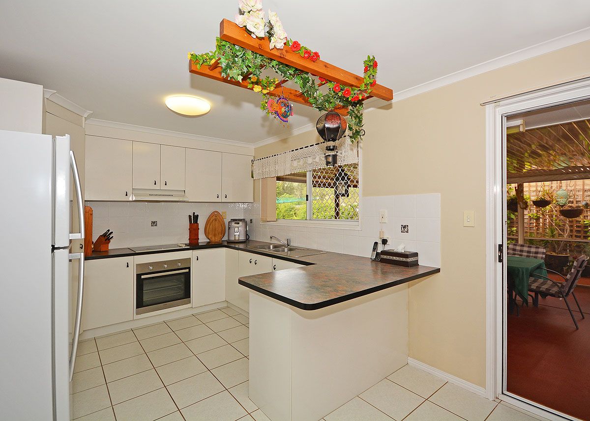12 Wide Bay Drive, Eli Waters, QLD 4655