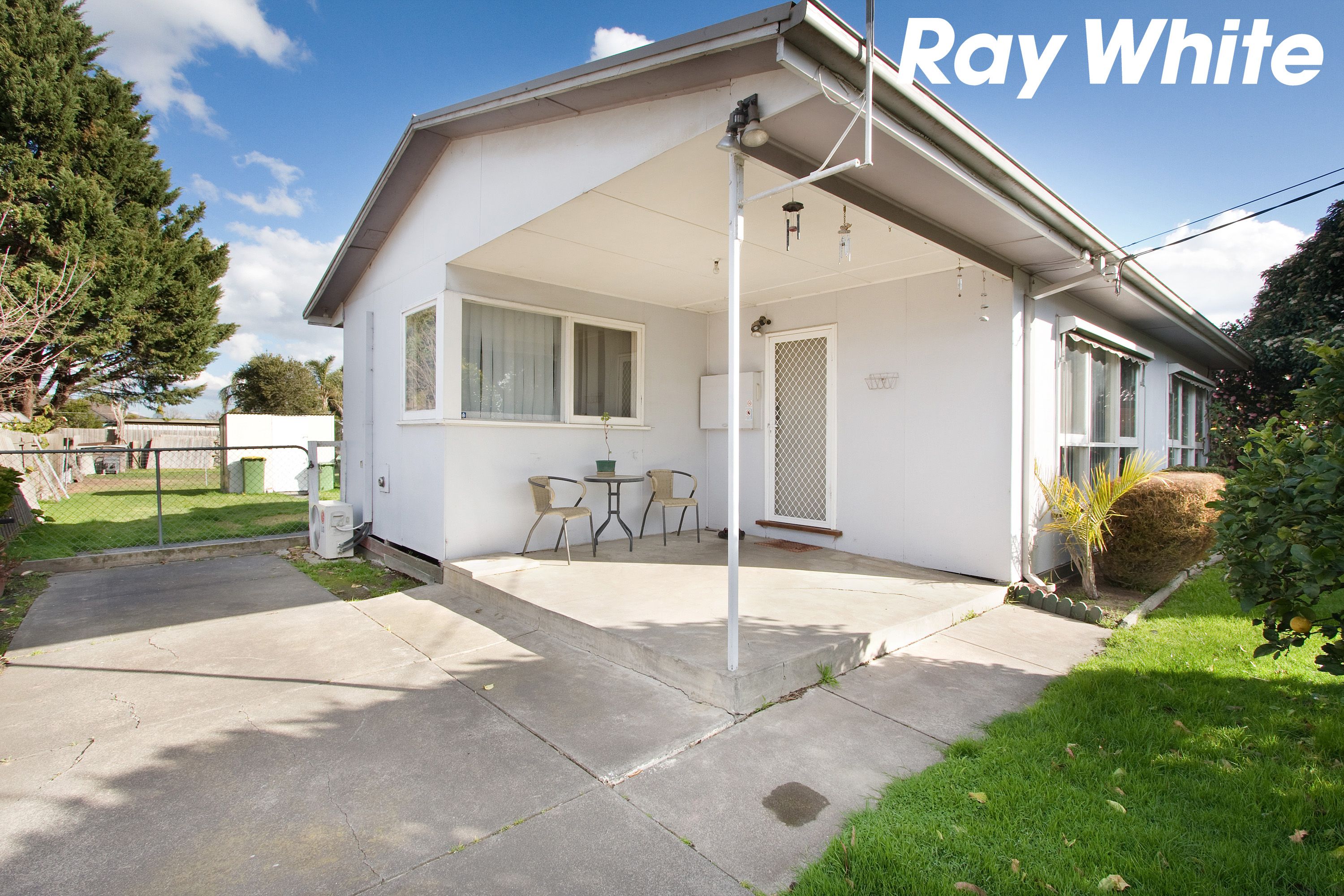34 Henty Street, Pakenham, VIC 3810