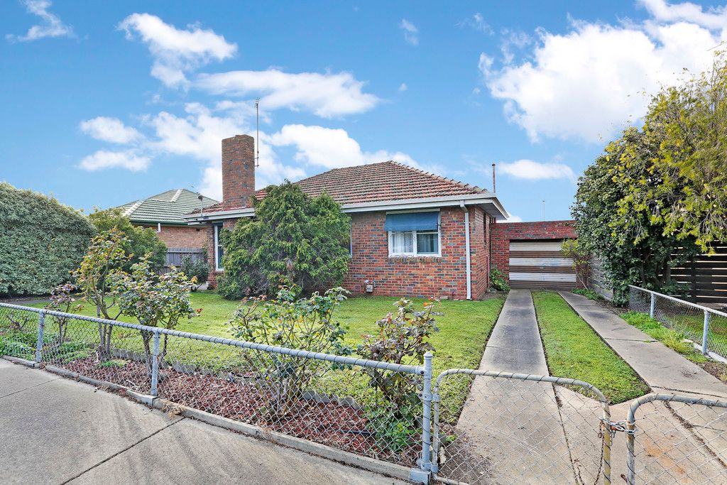 11 McIntyre Street, East Geelong, VIC 3219