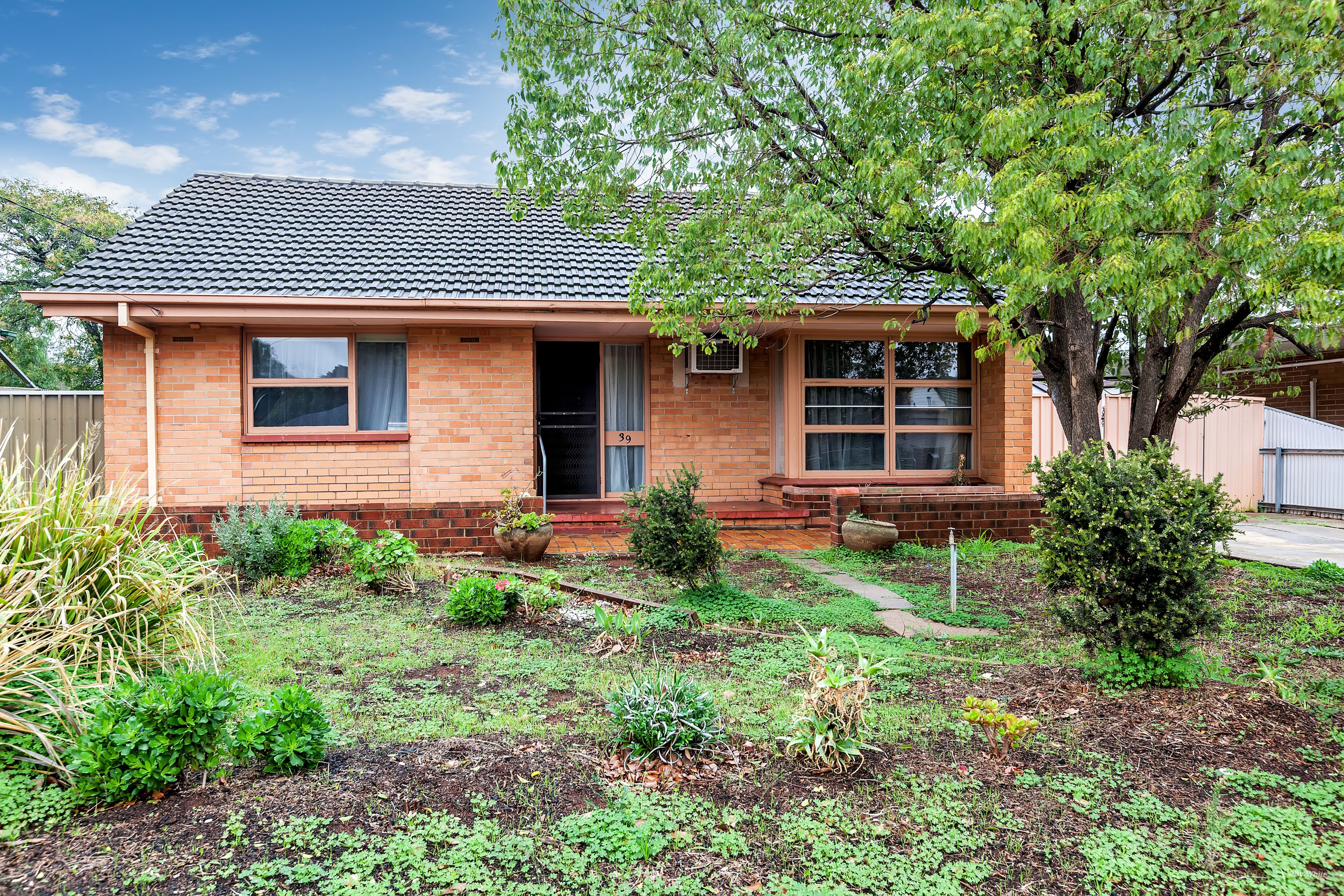 39 Rosewarne Crescent, Davoren Park SA 5113