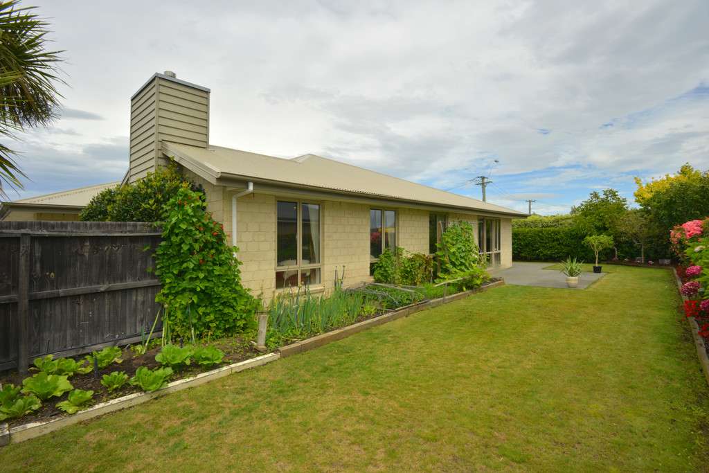 33 Mataroa Place photo 9