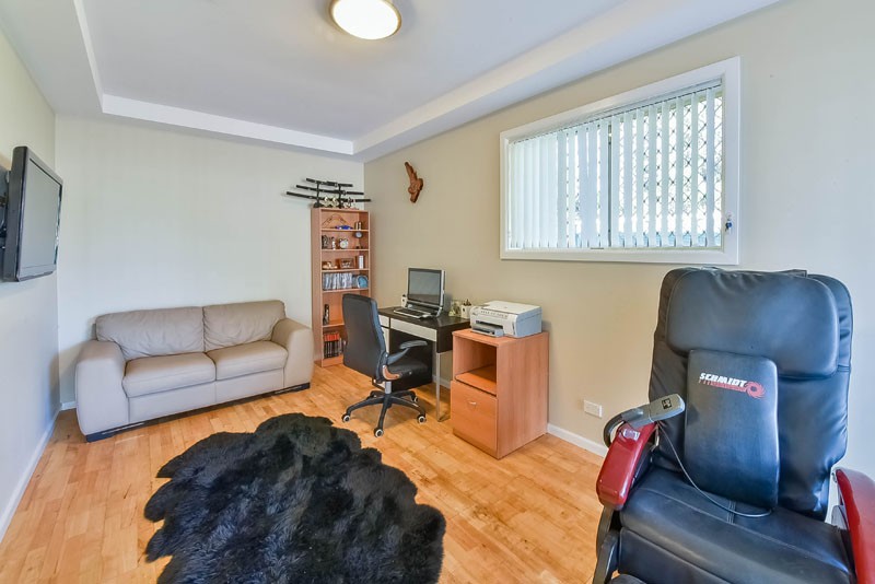 4 Moore Place, Currans Hill, NSW 2567