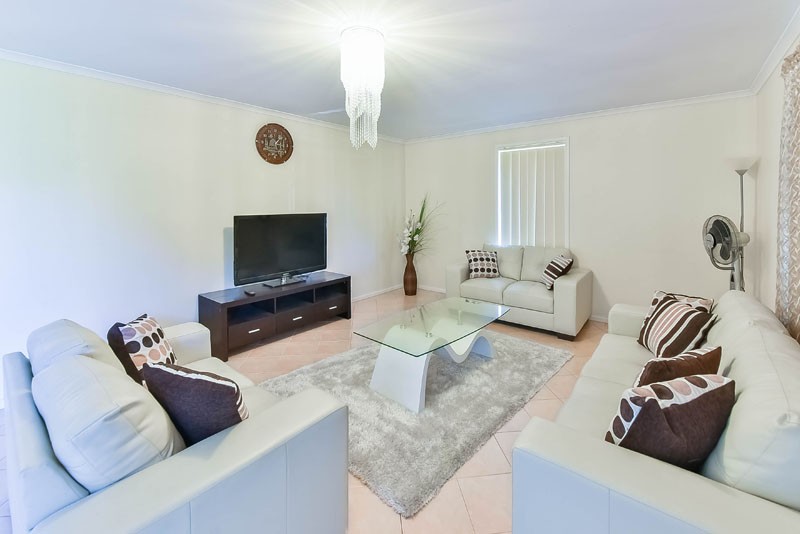 30 Jersey Parade, Minto, NSW 2566