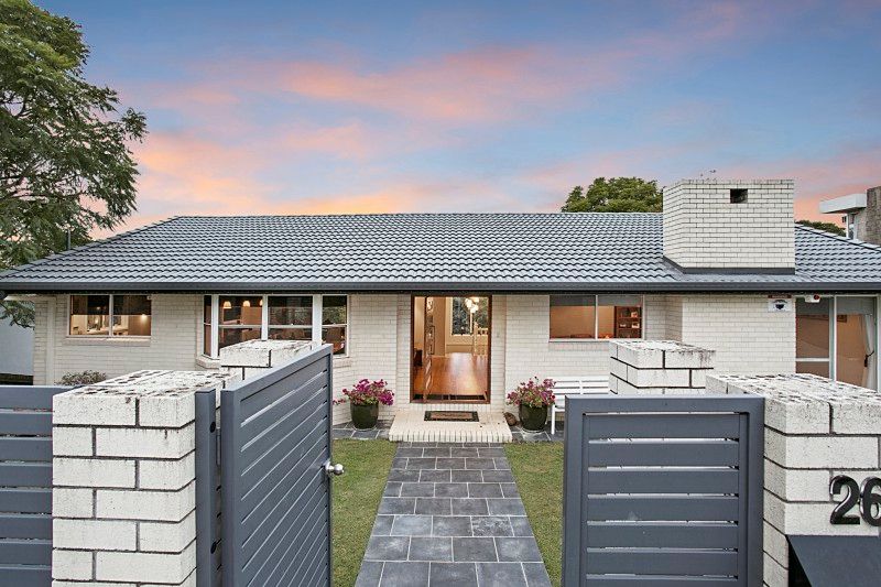 26 Gem Road, Kenmore QLD 4069