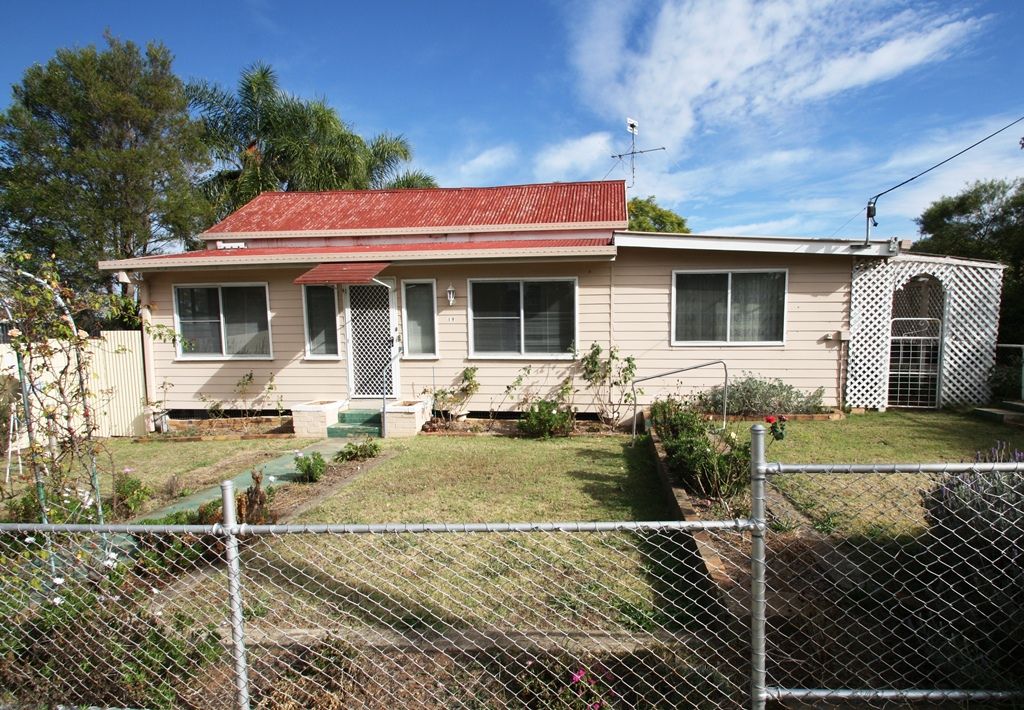 19 Glennie Street, Warwick QLD 4370