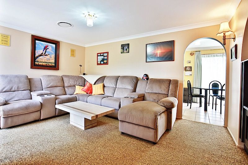 4 Birkdale Grove, Bomaderry, NSW 2541