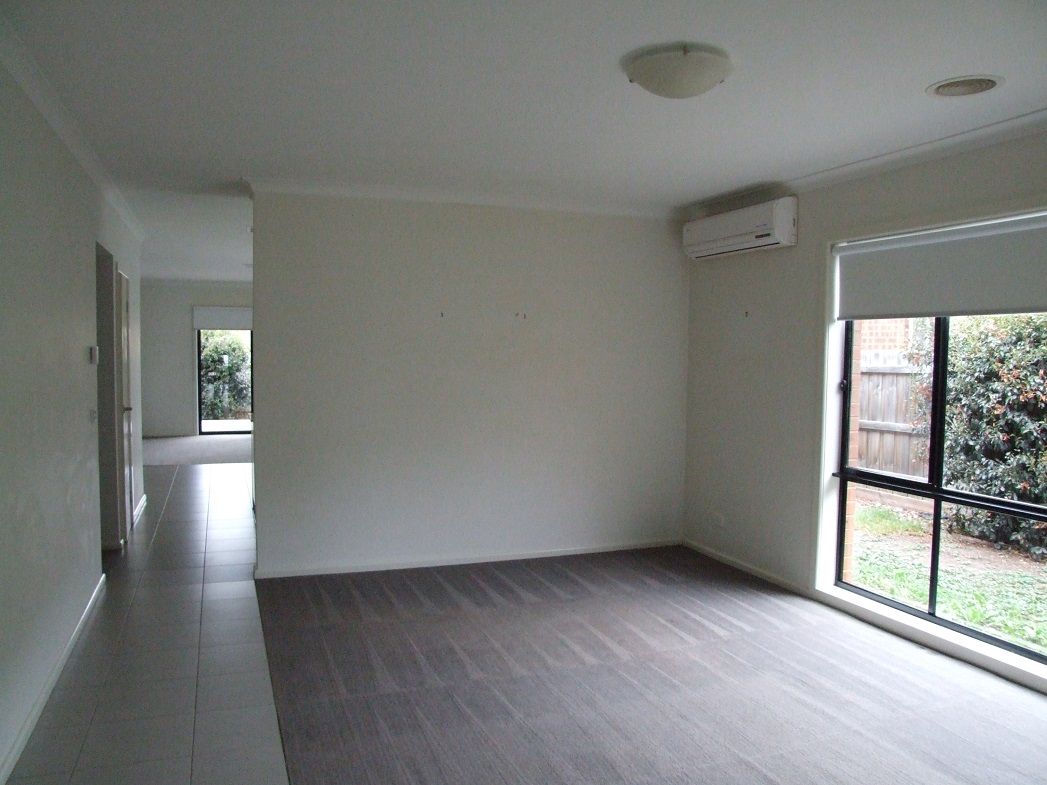 15 Cloudy Crescent, Point Cook, VIC 3030