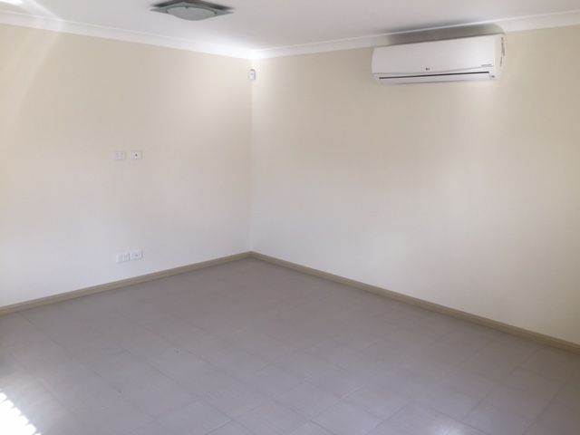 32A Buranda Crescent, St Johns Park, NSW 2176