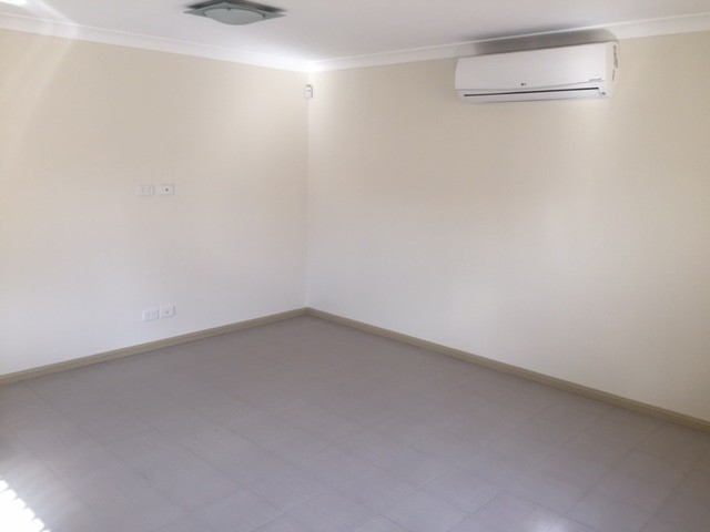32A Buranda Crescent, St Johns Park, NSW 2176