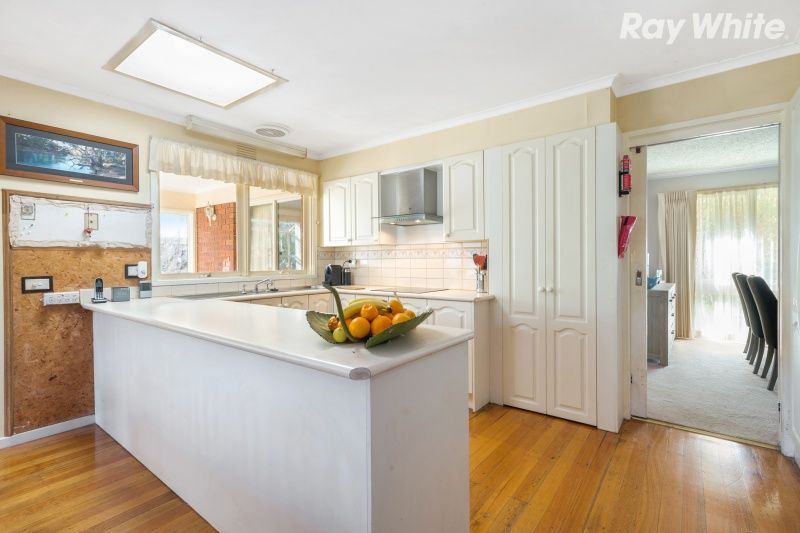 8 Barnsdale Court, Wantirna, VIC 3152