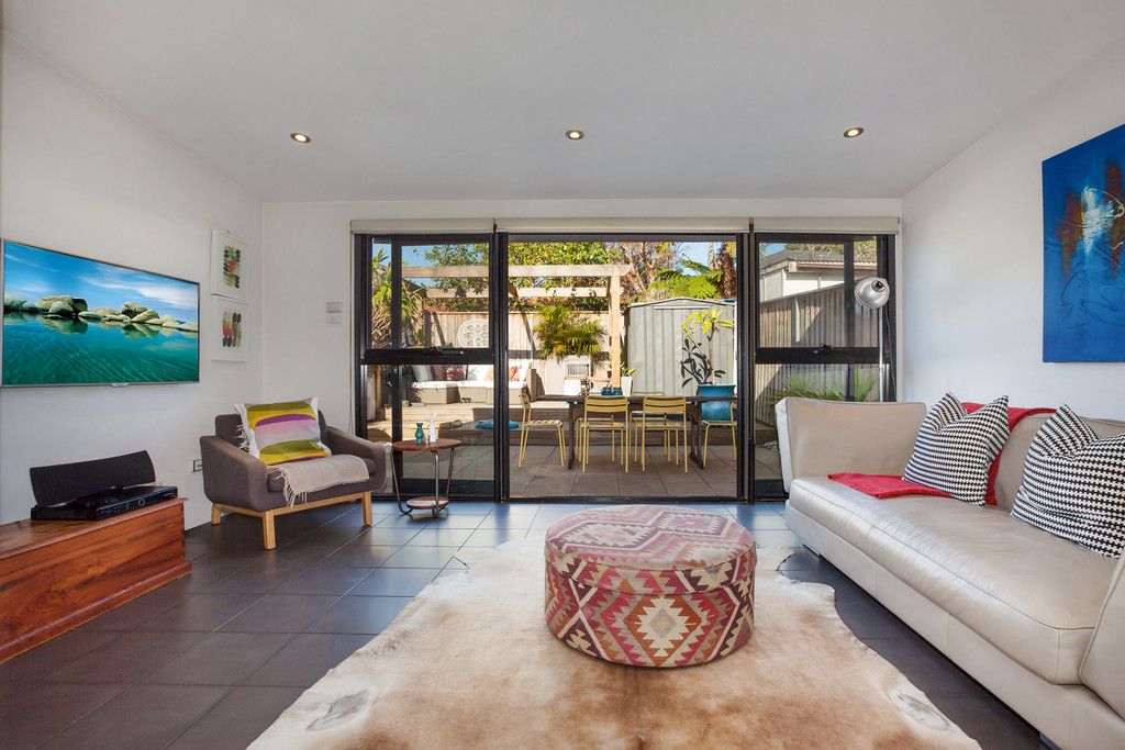 8 John Street, Tempe, NSW 2044
