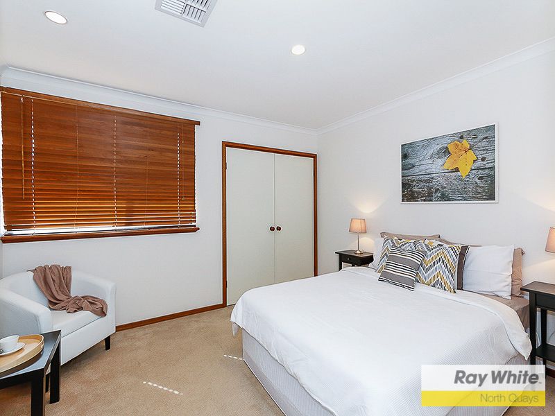 18 Castlefern Way, Duncraig, WA 6023