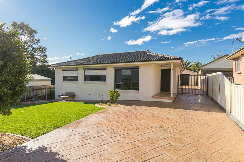 7 Hayes Avenue