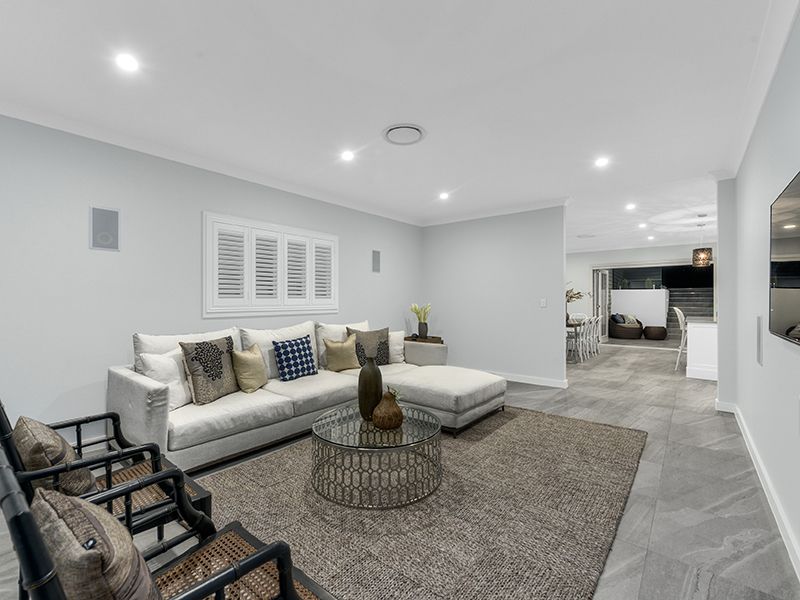 77 Raven Street, Camp Hill, QLD 4152