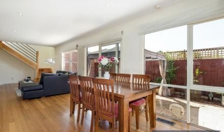 3/8 Hotham Street, Hughesdale, VIC 3166