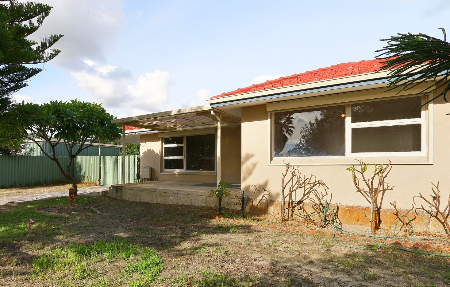 3 Lyne Street, Gosnells WA 6110