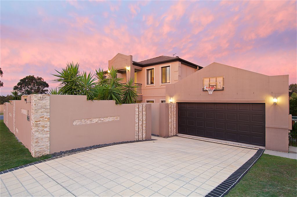 2 Avisford Court, Arundel QLD 4214