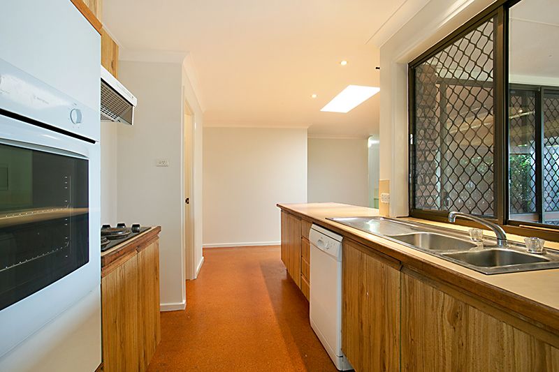 77 Paluna Street, Riverhills, QLD 4074