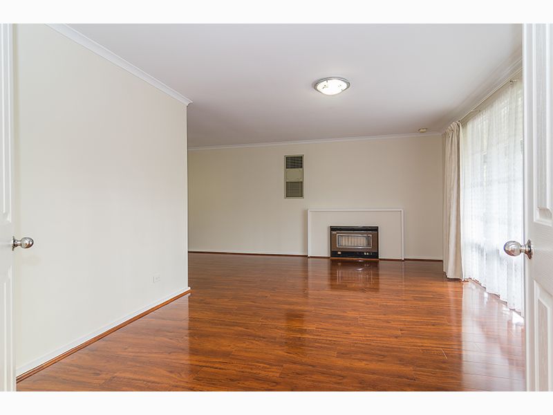 114 Black Road, Flagstaff Hill, SA 5159