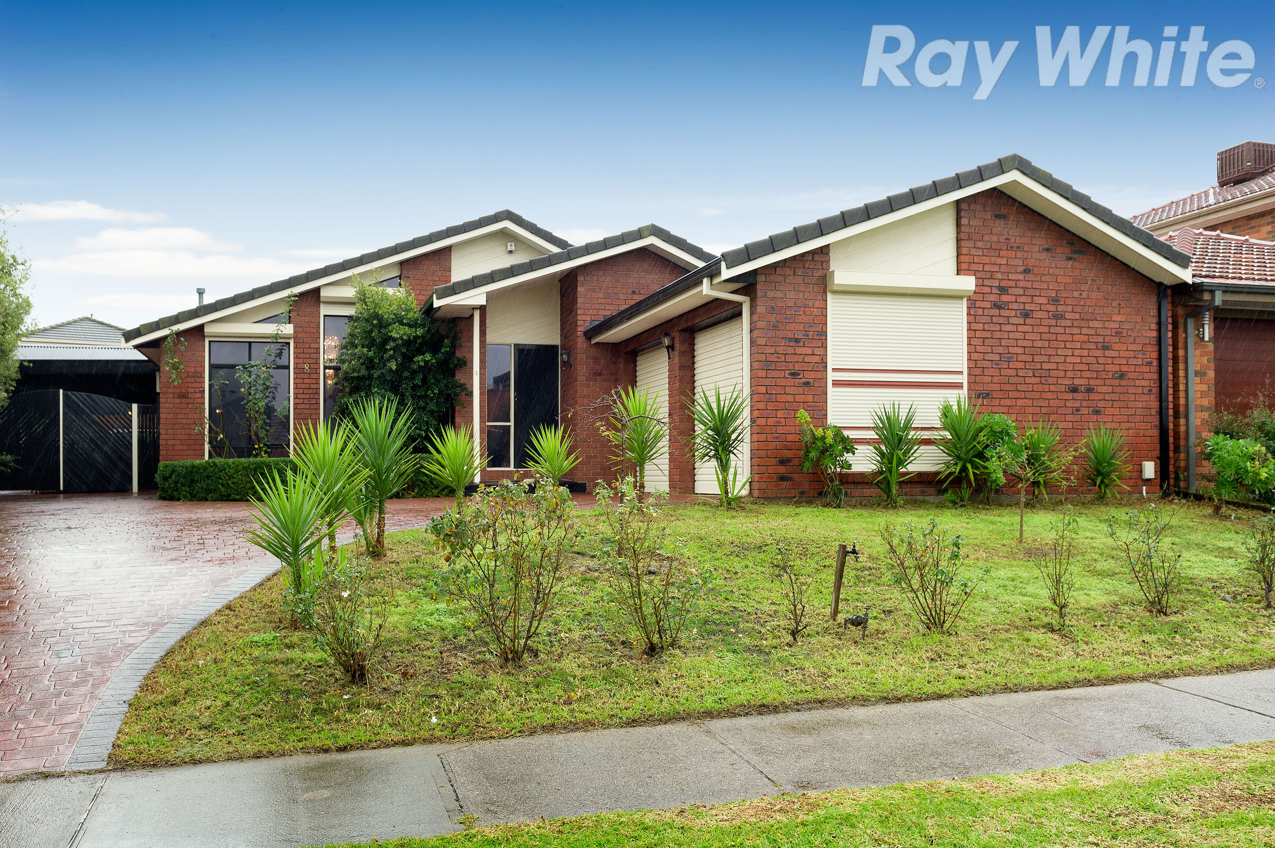 8 Brabham Drive, Mill Park VIC 3082
