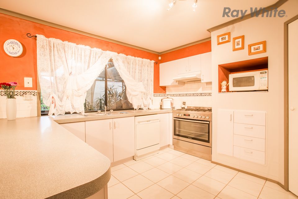 96 Delbridge Drive, Sydenham, VIC 3037