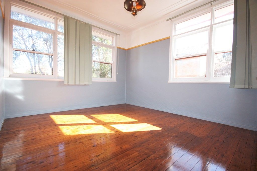 30 Kingsclare Street, Leumeah, NSW 2560