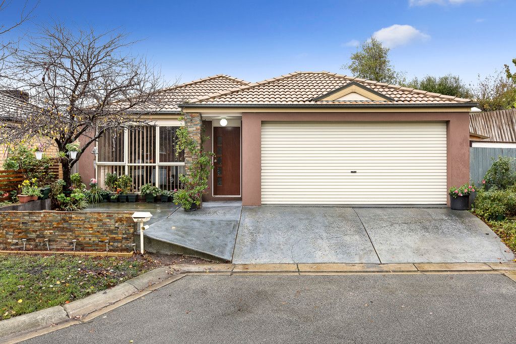 4 Celia Court, Chadstone, VIC 3148