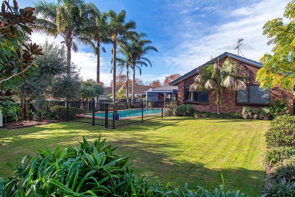 23 Raddock Place, Farm Cove, Manukau City