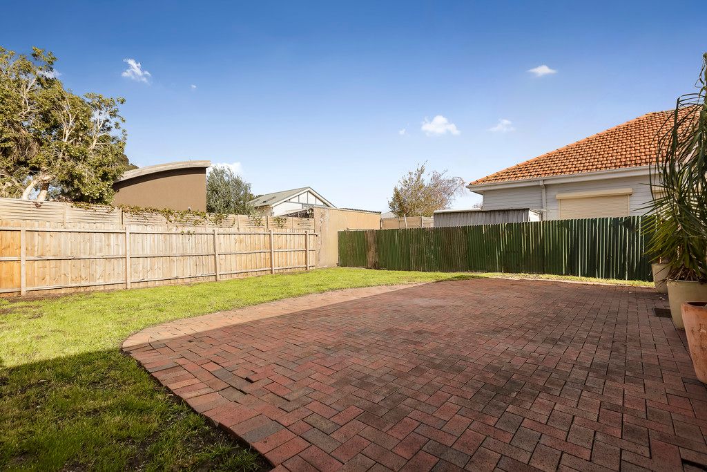 24 Mora Avenue, Oakleigh, VIC 3166