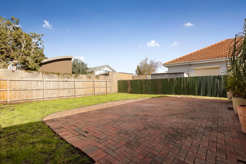 24 Mora Avenue, Oakleigh, VIC 3166
