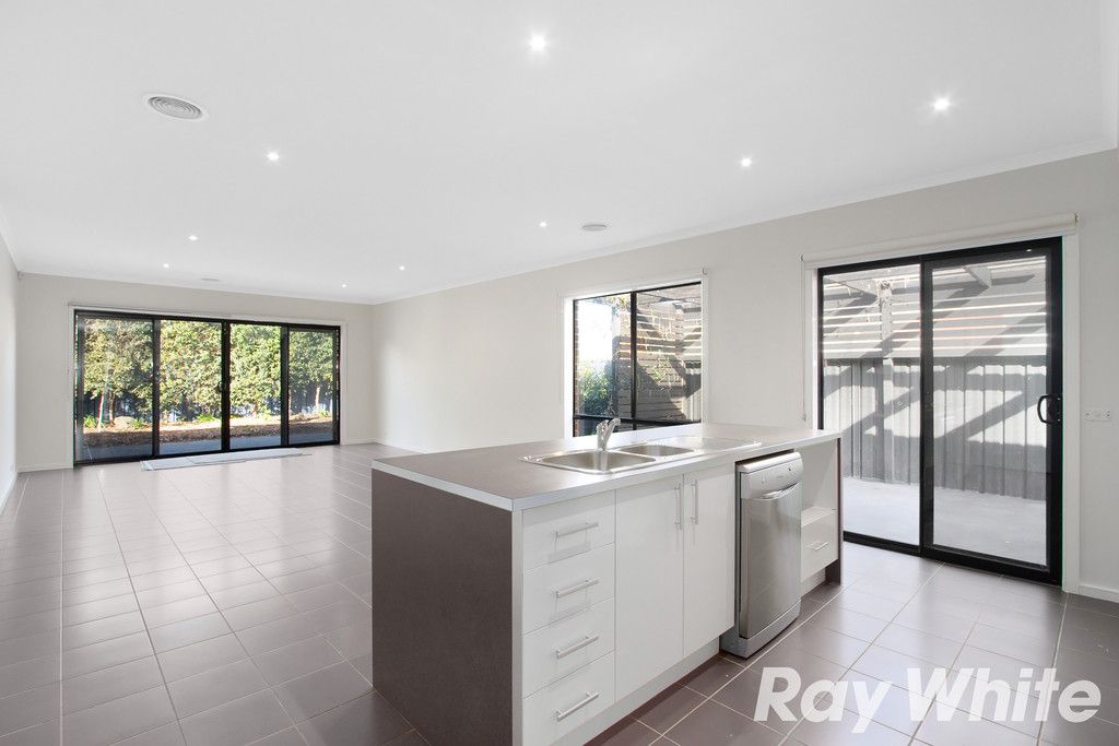 7 The Parkway, Pakenham, VIC 3810