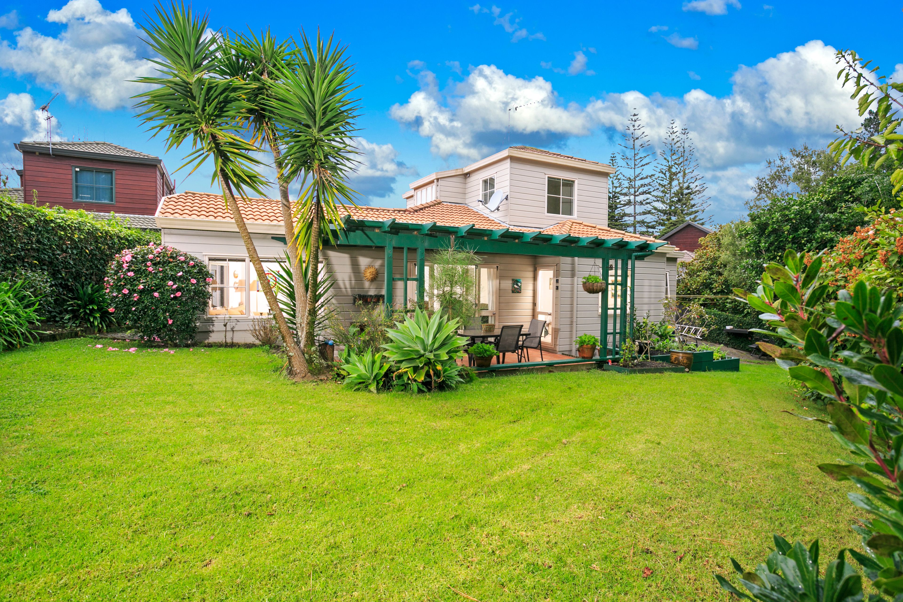 2/11 Mandica Place, Sunnynook, North Shore City