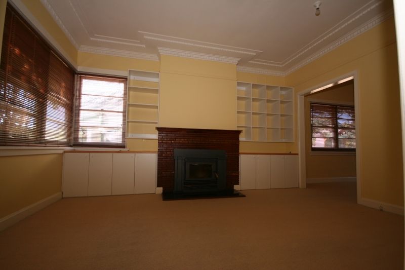 18 Morton Street, Queanbeyan, NSW 2620